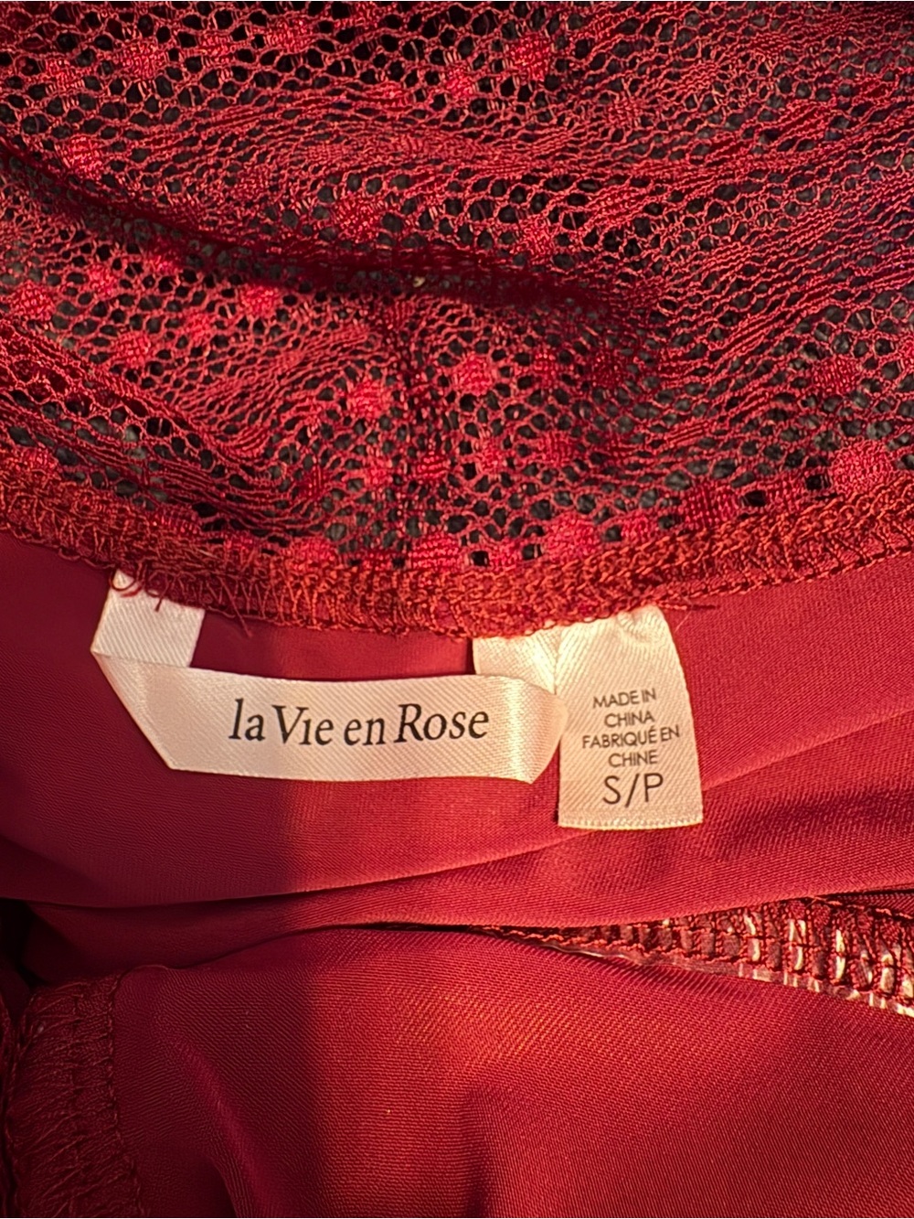 La Vie En Rose Sleeveless Twist-Front lingerie- Berry - Picture 4 of 4